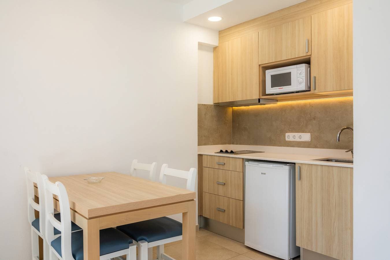 Foto 13 von 21: Ferienwohnung 'Apartamento Bon Aire N1' mit Gemeinschaftspool, WLAN und Klimaanlage