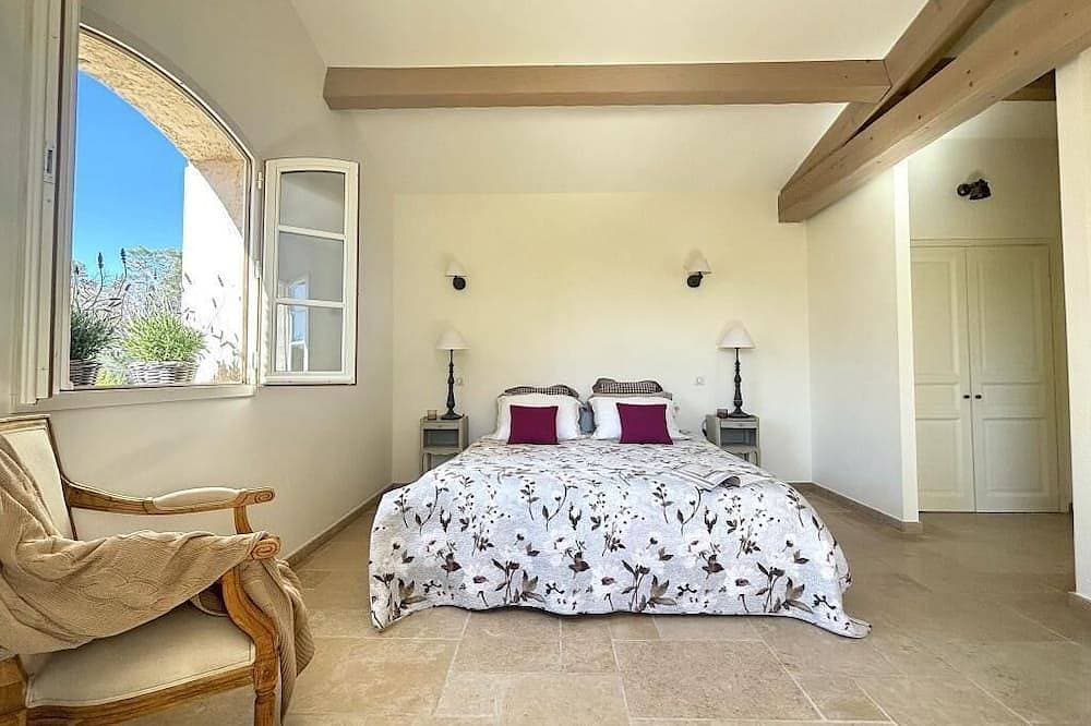 Foto 8 von 30: Villa Ioullia - Piscine Chauffée - Sauna - 5 Chambres - Valbonne Village à Pied