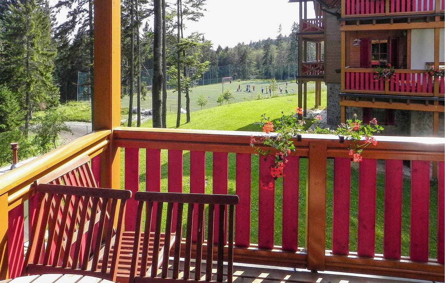 Foto 6 von 34: Ferienwohnung für 11 Personen mit Terrasse