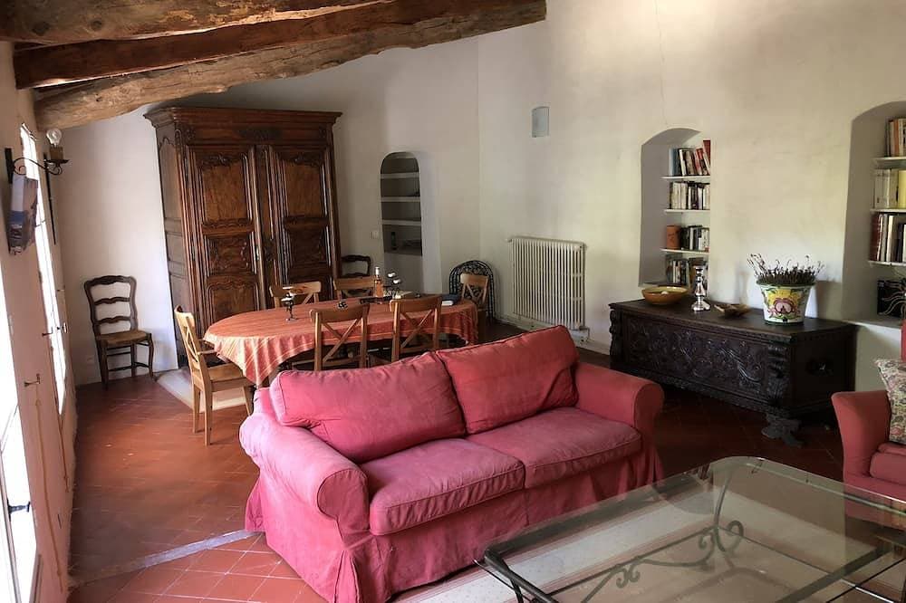 Foto 9 von 30: Familienapartment, 2-4 Personen, in der Provence Mas 16. Jh., Pool, Garten, Parkplatz