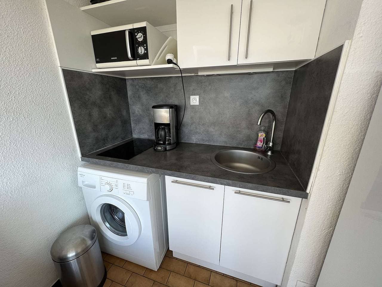 Foto 7 von 10: T2-Wohnung mit Aufzug, Waschmaschine, Parkplatz und Terrasse in Strandnähe