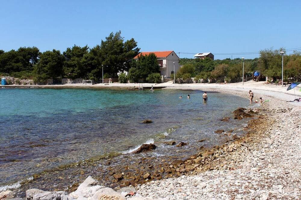 Foto 12 von 18: 3-Zimmer-Ferienwohnung mit Balkon und Meerblick Sucuraj, Hvar