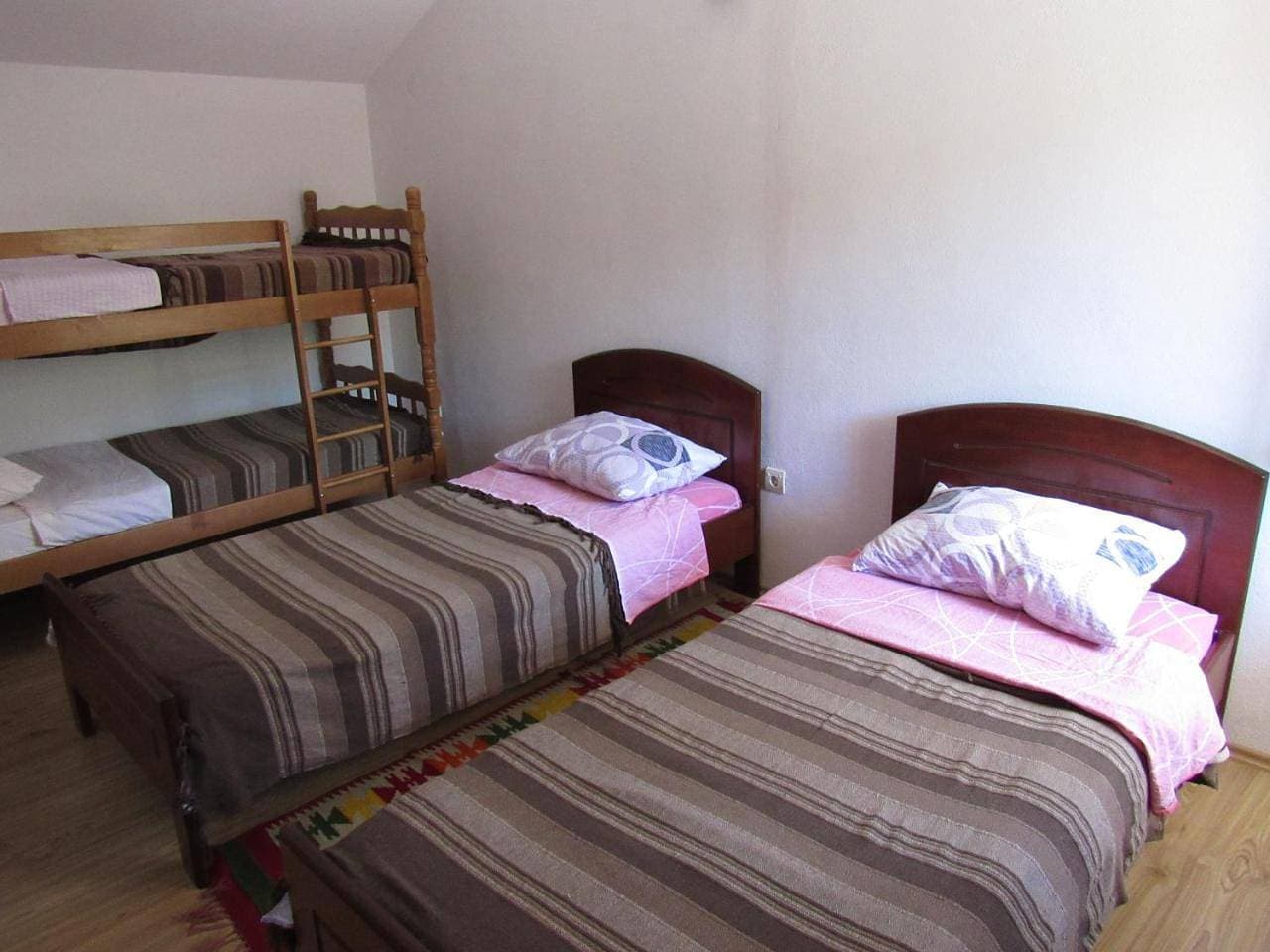 Foto 7 von 9: Classic Quadruple Room