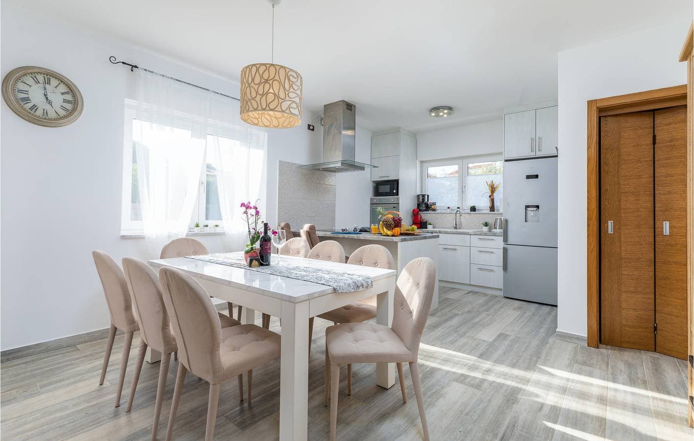 Foto 9 von 68: Geräumige Ferienwohnung mit Pool, WLAN und Parkplatz – 1,5 km vom Strand entfernt
