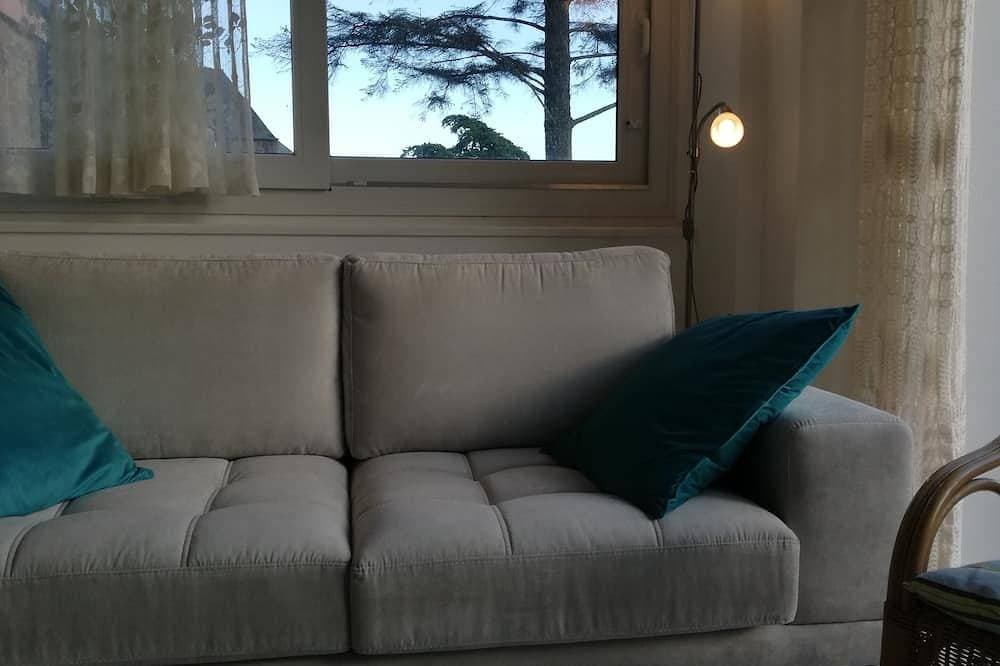 Foto 7 von 30: ** Herrlicher Meerblick ** in einer 4-Zimmer-Komfortwohnung, direkter Zugang zum Strand, Park, WLAN