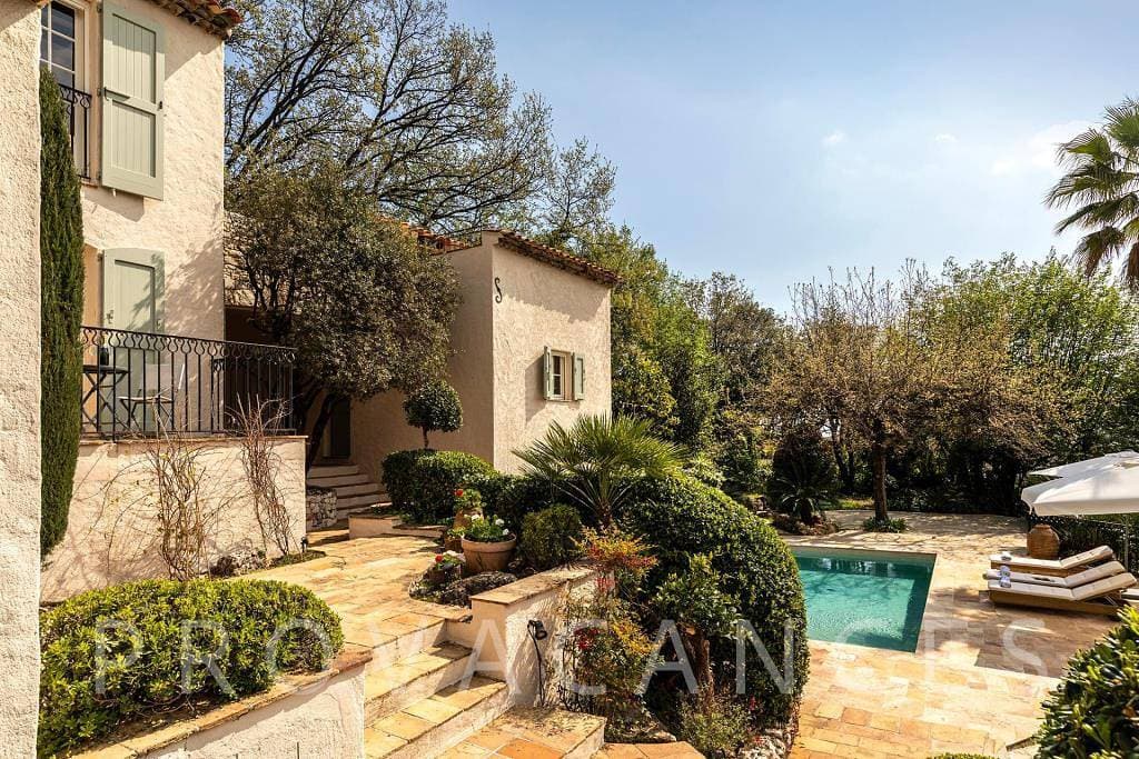 Foto 6 von 75: Exklusive Villa mit Panoramablick und privatem Pool in der Nähe von Saint-Paul-de-Vence