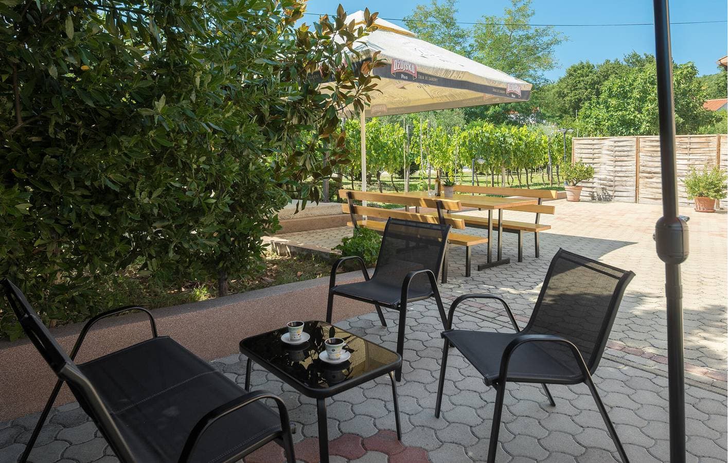 Foto 2 von 27: Gemütliche Ferienwohnung mit Terrasse, WLAN und Parkplatz, 2,5 km vom Stadtzentrum entfernt