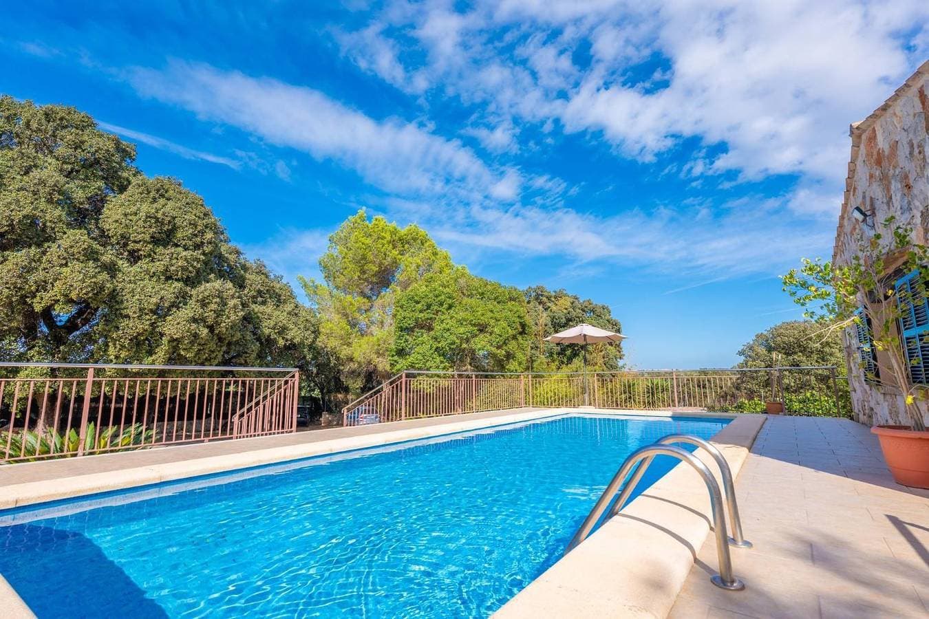 Foto 4 von 38: Ca Na Flores - Charmantes Landhaus mit privatem Pool. Kostenloses WLAN.