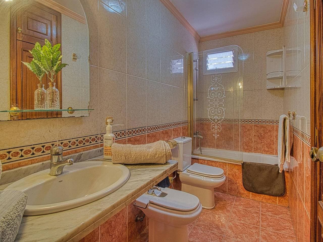 Foto 5 von 40: Apartment in Radazul with Stunning Sea Views