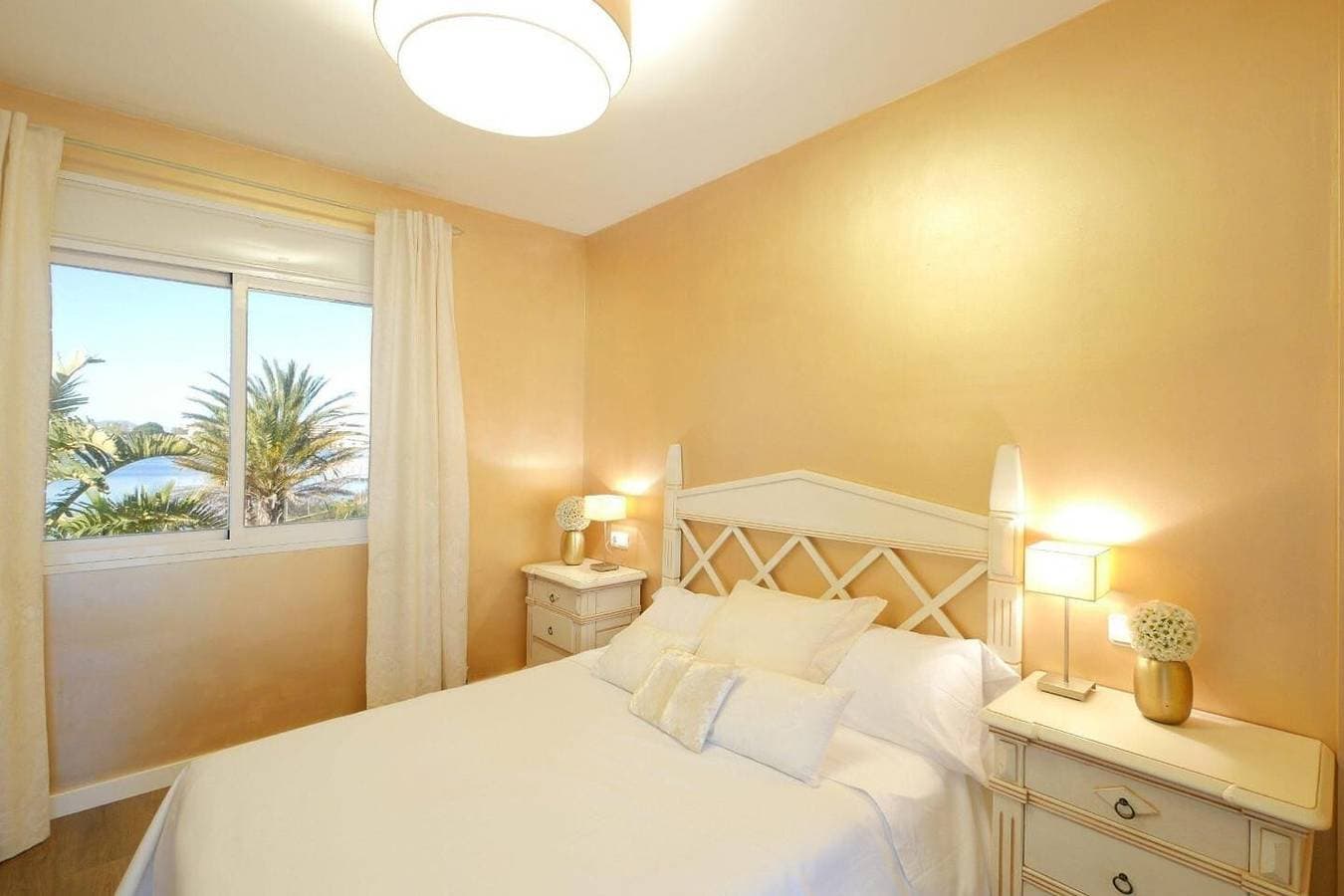 Foto 9 von 28: Ferienhaus „Casa Mediterraneo“ in Strandnähe mit Seeblick, WLAN, Klimaanlage, Terrasse und Garten