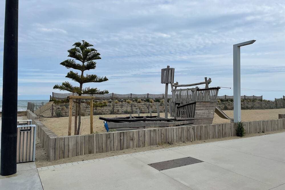 Foto 6 von 10: 2-Bedroom Apartment, Ocean View, Beach 50 m Away, Air Conditioning, 2 Private Parking Spaces