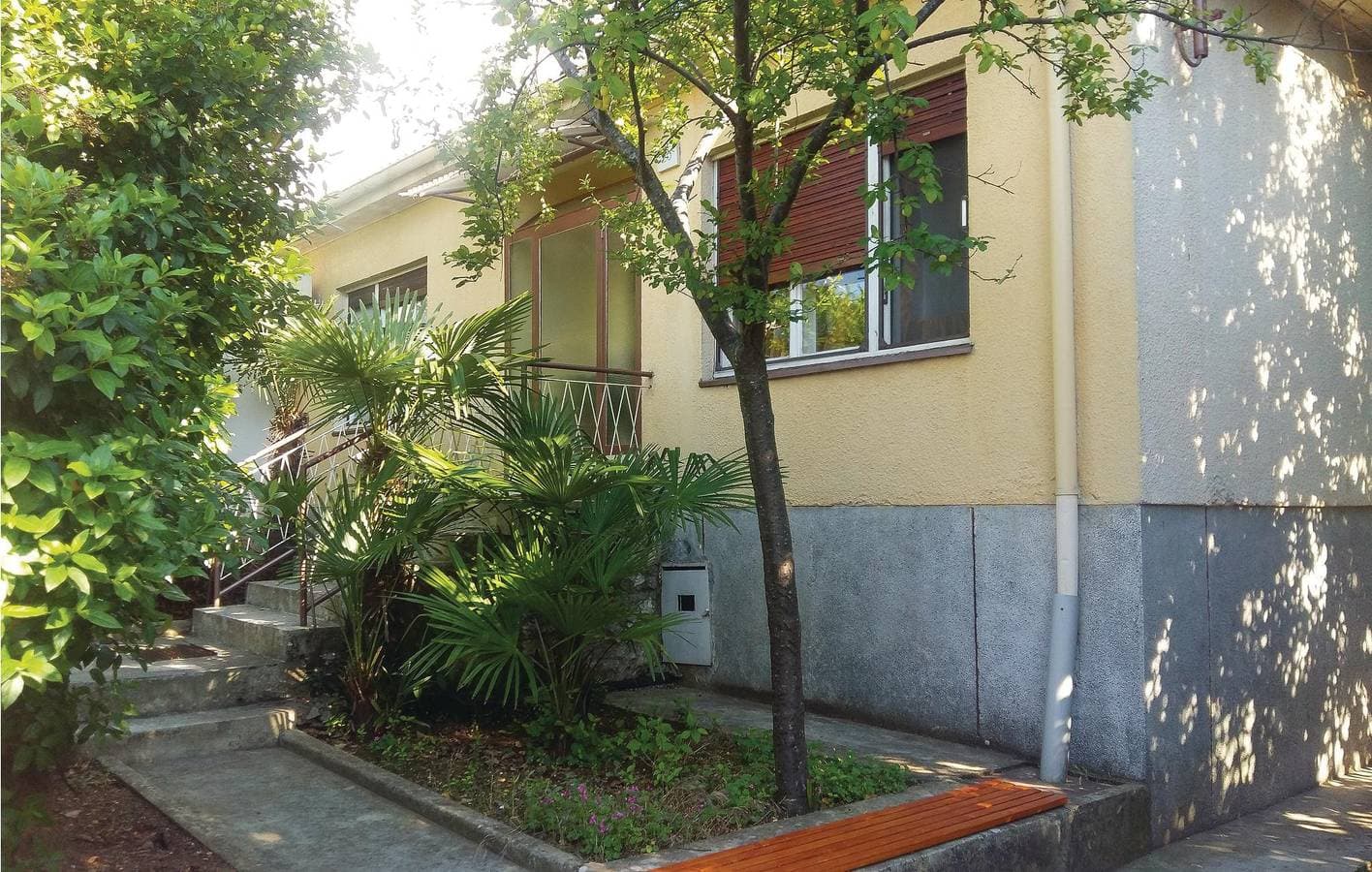 Foto 2 von 35: Gemütliche 70 m² große Wohnung mit Terrasse, WLAN und Parkplatz in der Nähe der Küste und von Restaurants