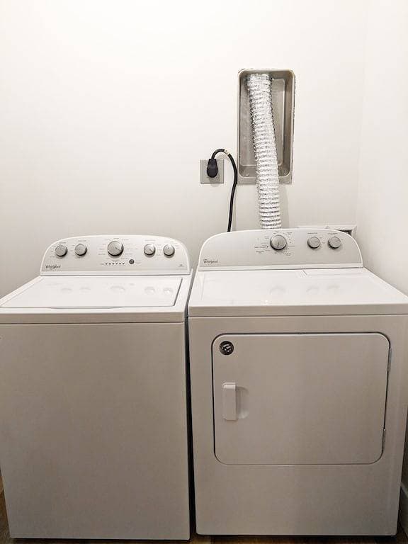 Entzückende brandneue 1-Zimmer-Wohnung in der Innenstadt von Traverse City 1