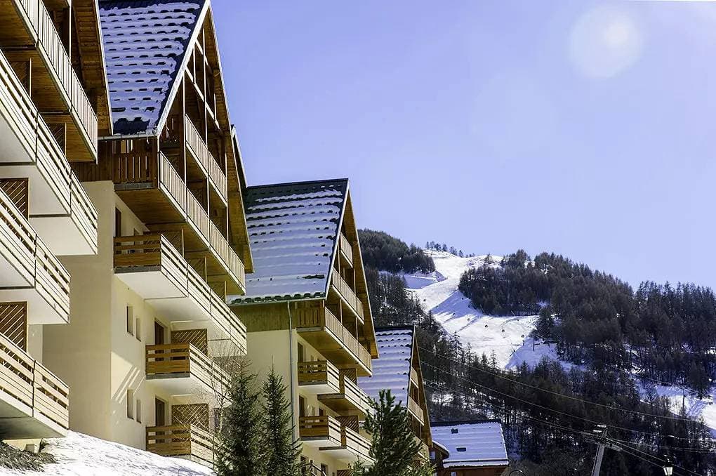 2 Zimmer 4 Personen 3* freigestellt West 1