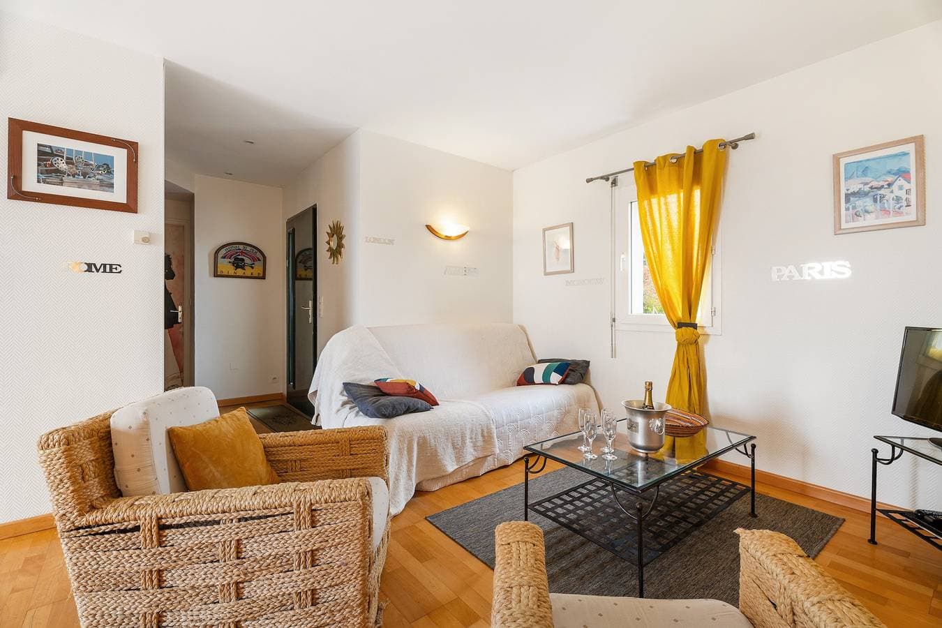 Foto 7 von 20: Apartment 'L'Escale Du Bord De Rance' mit Flussblick, privater Terrasse und WLAN