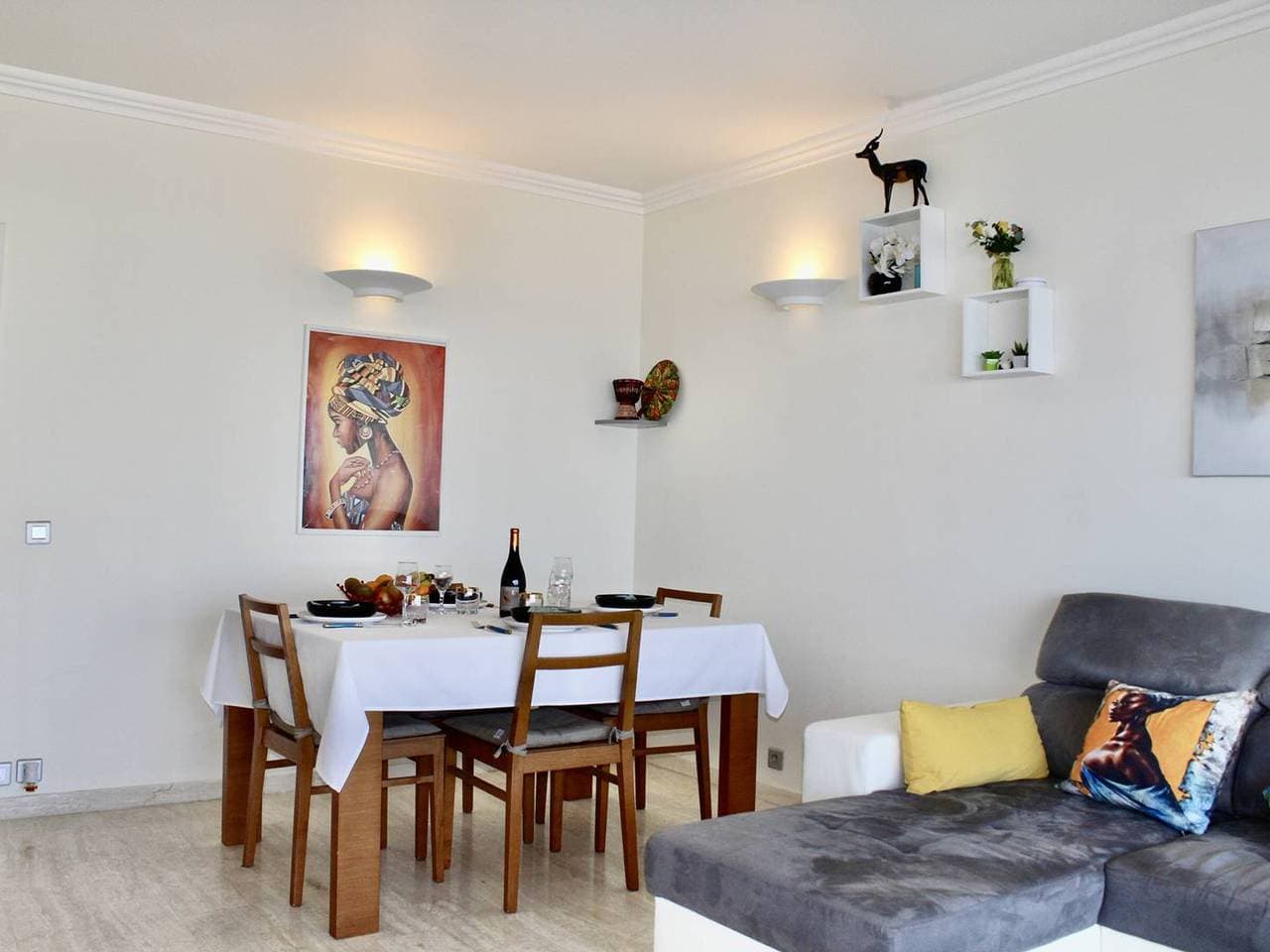 Foto 2 von 26: 3-Zimmer-Wohnung mit Terrasse, 4 Betten, Klimaanlage, Villeneuve-Loubet Strand