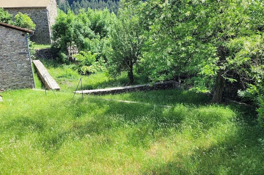 Foto 10 von 18: Stone house in southern Ardèche. Calm and cool in summer! Pets allowed