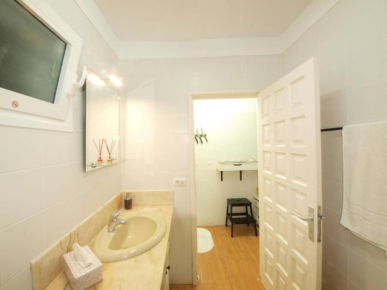 Foto 10 von 40: Ferienwohnung 'Blue Horizon' mit Meerblick, Gemeinschaftspool und WLAN