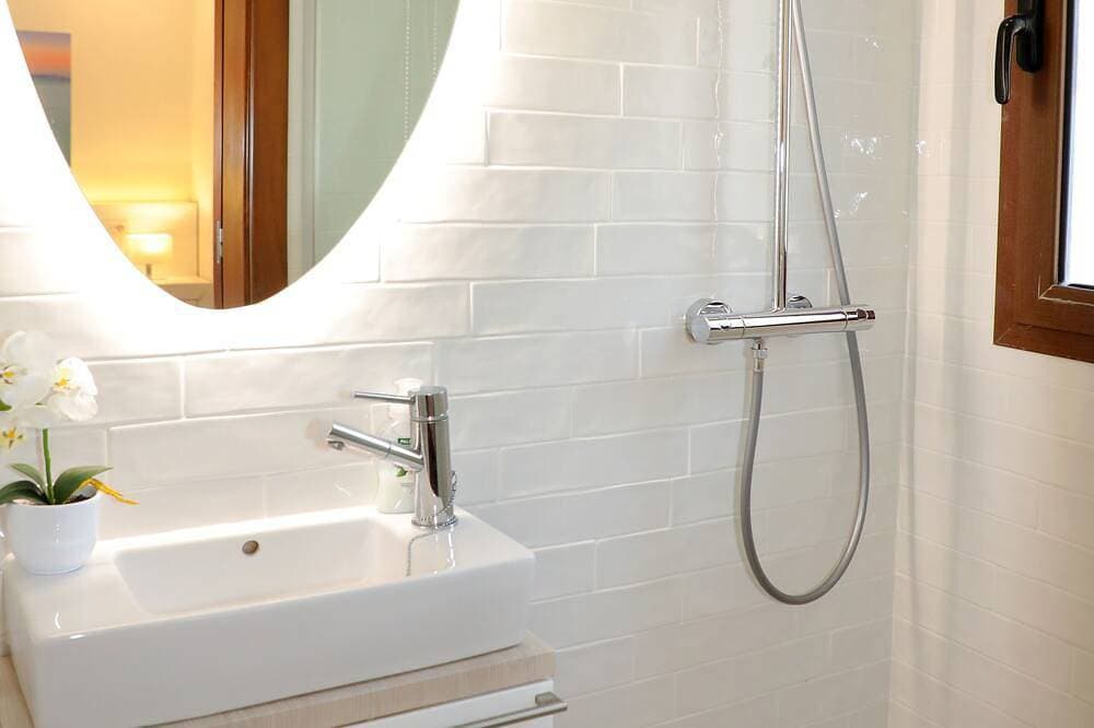 Foto 11 von 30: Familienvilla mit privatem Pool, Jacuzzi, großem Garten und Freizeitbereich