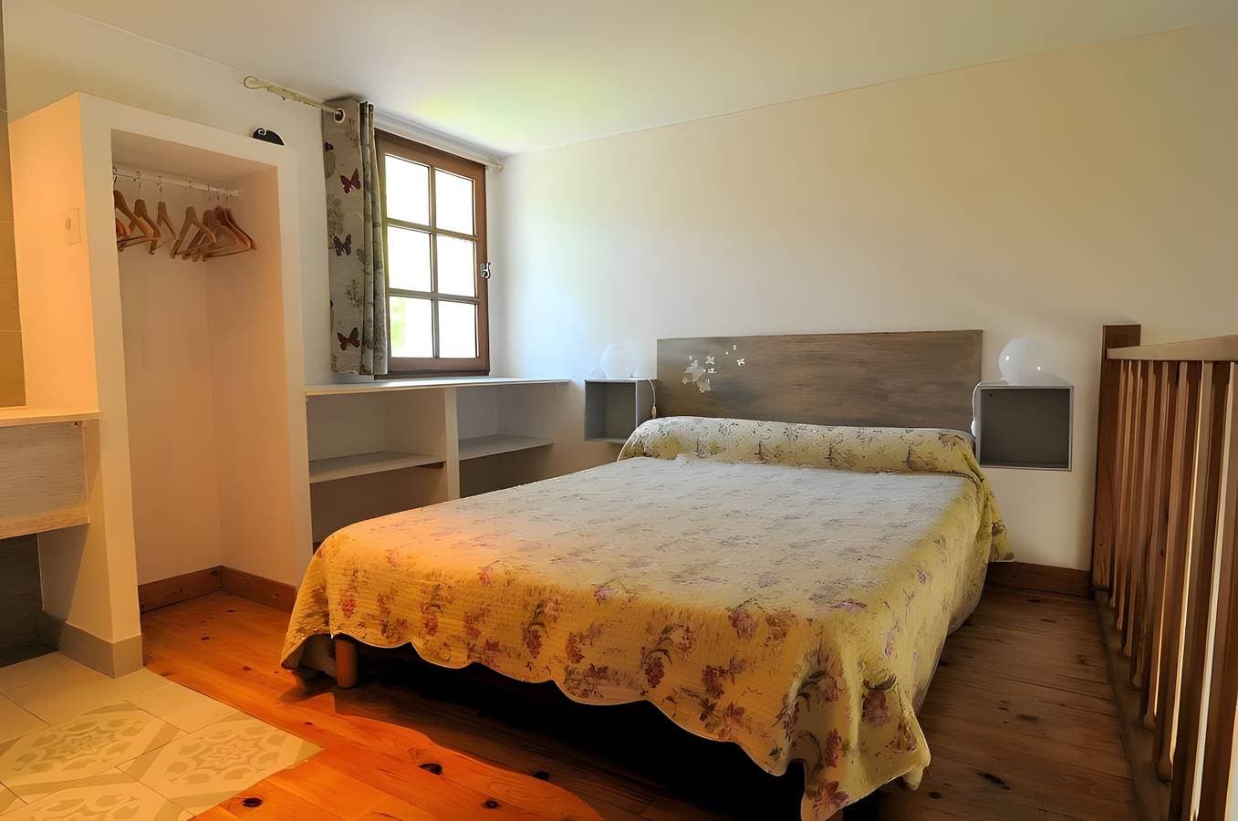 Foto 3 von 12: Ferienwohnung 'La Truite' mit privater Terrasse, Wi-Fi und Klimaanlage