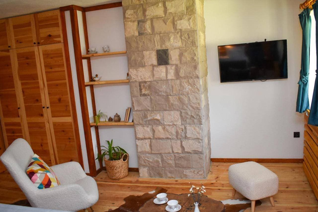 Foto 12 von 33: Family Room with Mountain View
