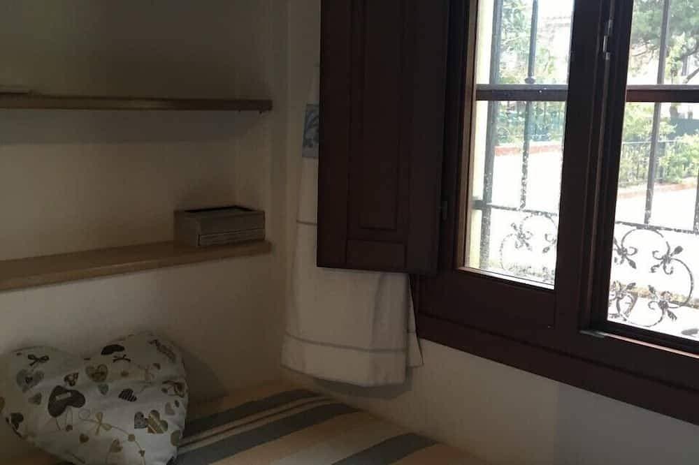 Foto 4 von 30: Villa Delfina Rosa 350 mt Strand. Romantisches & Familienhaus.