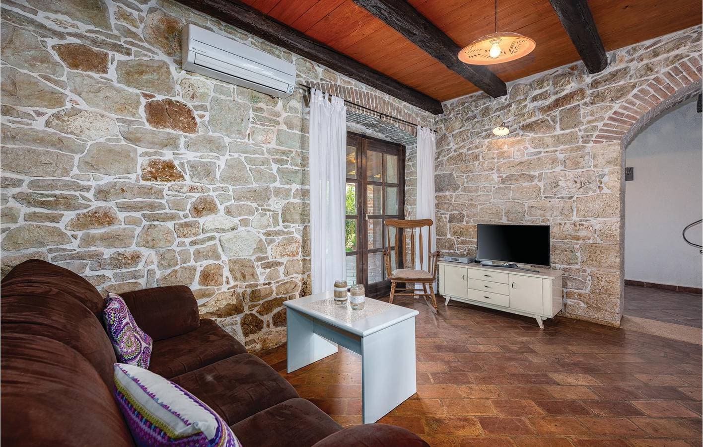 Foto 9 von 28: Gemütliche Ferienwohnung mit Pool und Terrasse in der Nähe des Buffet Jama