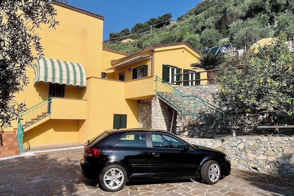 Foto 7 von 25: Eine herrliche Terrasse mit Blick auf das Meer - Finale Ligure