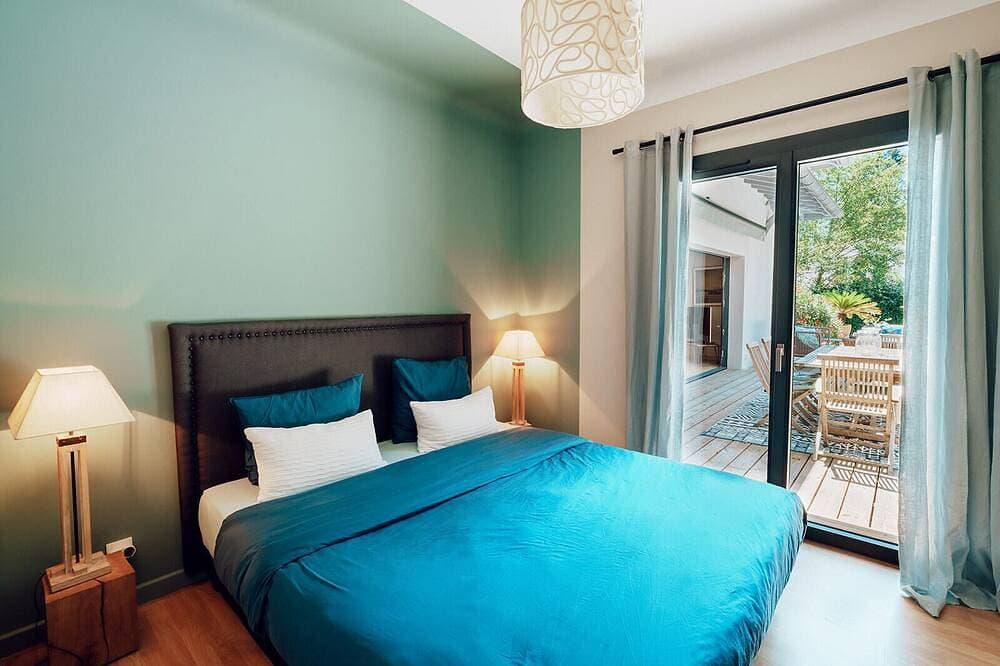 Foto 2 von 30: Villa in der Nähe von Biarritz, Schwimmbad, bewaldeter Park, 4 Schlafzimmer