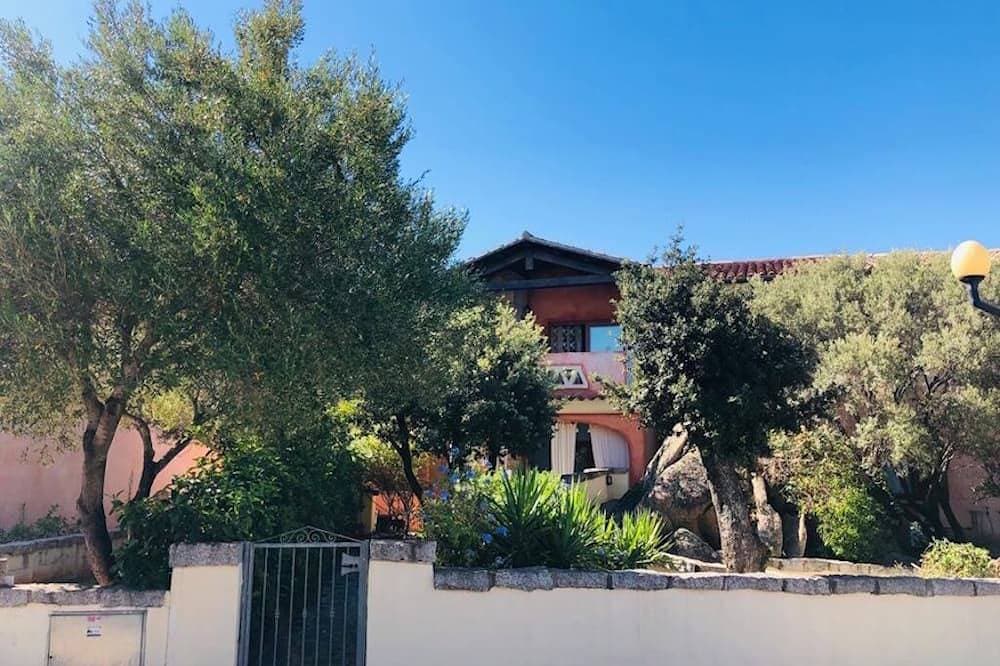 Three-room apartment I Graniti a few minutes beaches Marine Park Tavolara 1