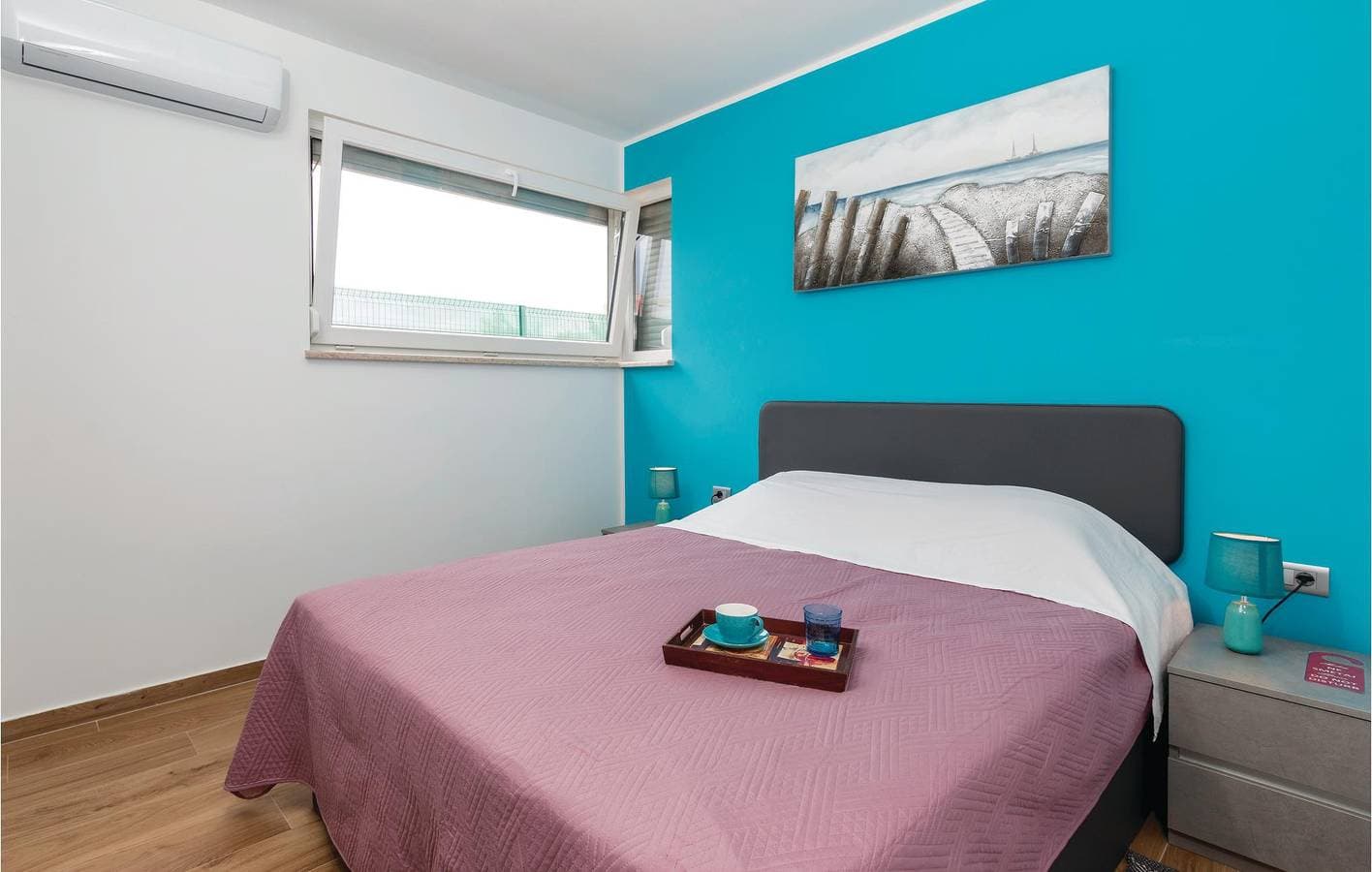 Foto 12 von 25: Geräumige 2-Zimmer-Wohnung mit Pool, Parkplatz und Strand in der Nähe