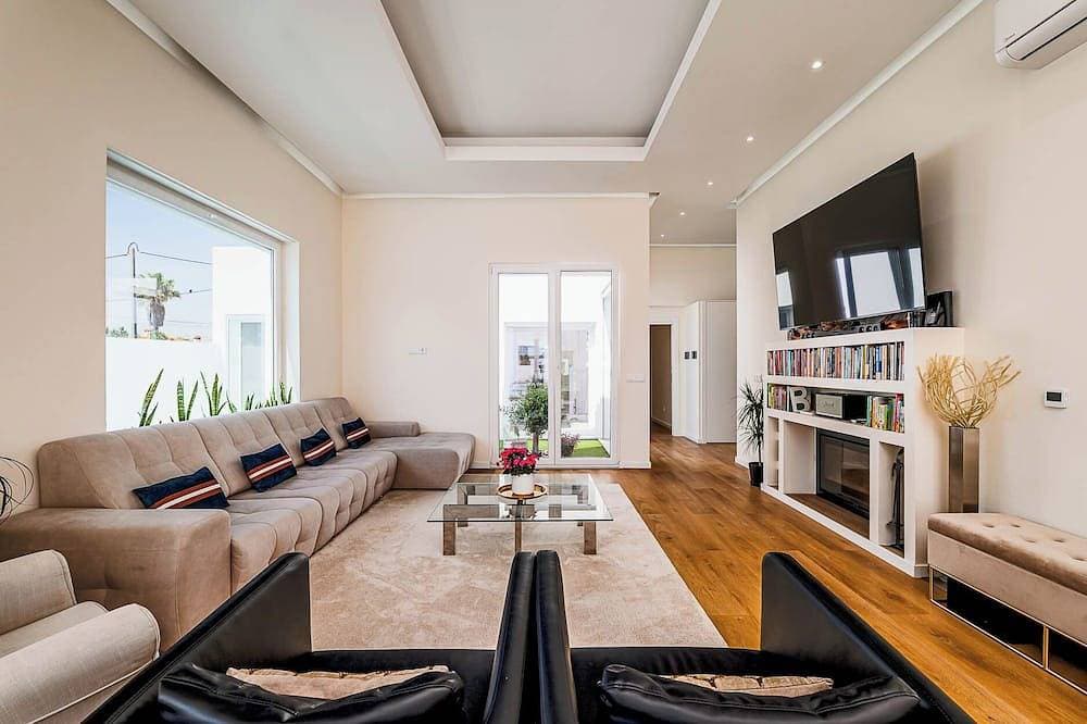 Foto 11 von 30: Villa Jannah -Luxury Halal Retreat