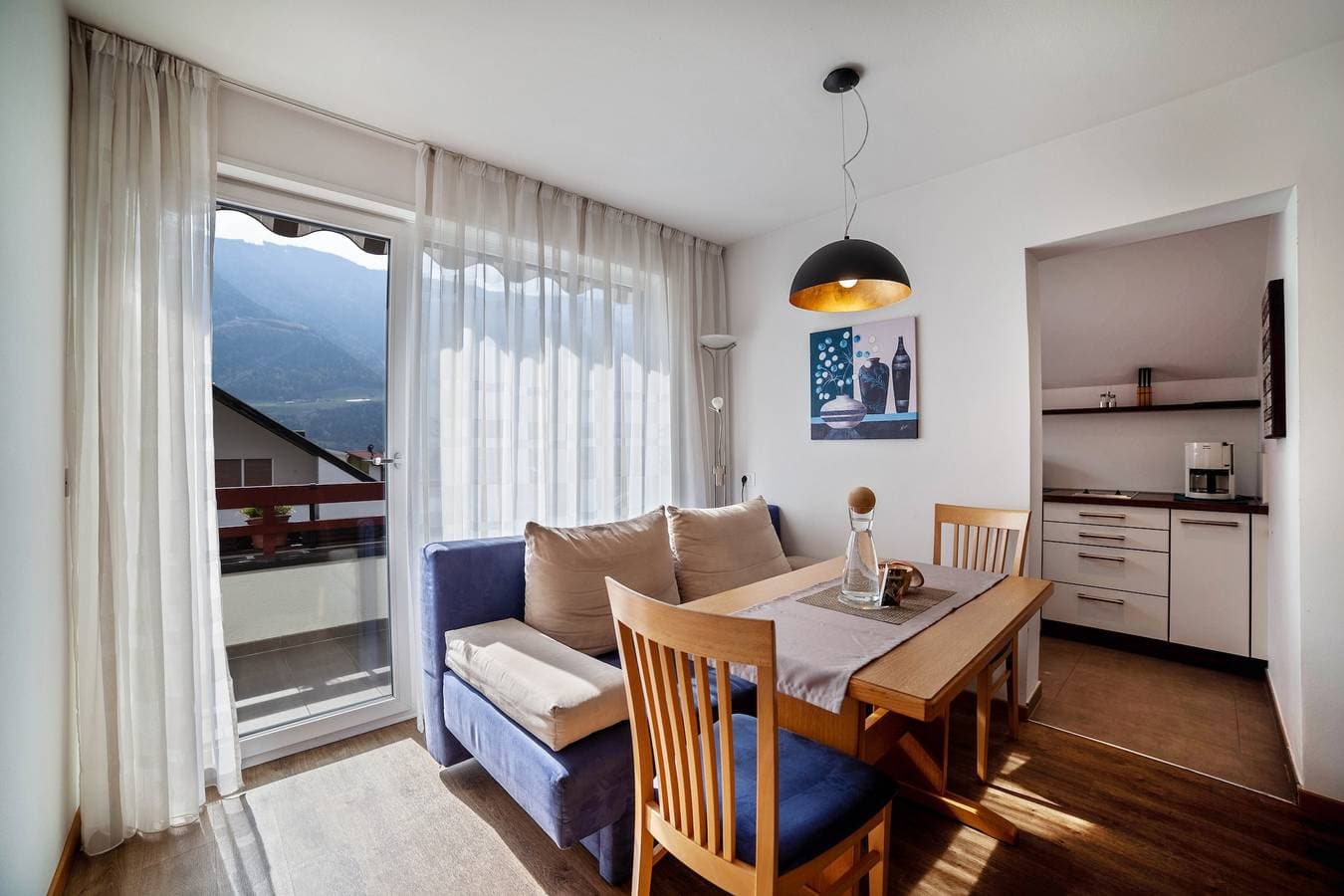 Foto 6 von 23: Ferienwohnung "Schnitzer - Enzian" mit Bergblick, WLAN, Balkon & Garten