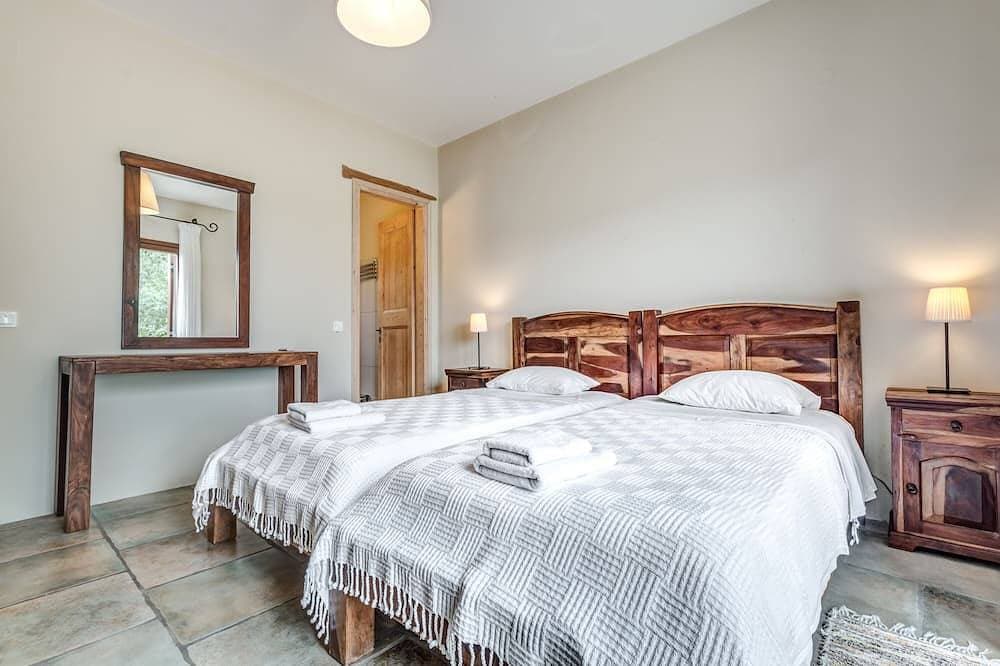 Foto 4 von 30: Private Villa Myrtia