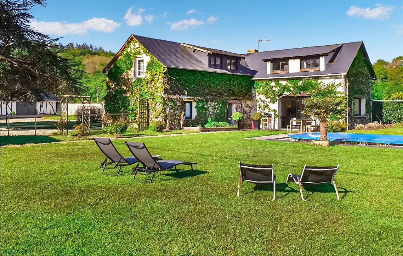Amazing Home In Stgermain-Des-Angles 1
