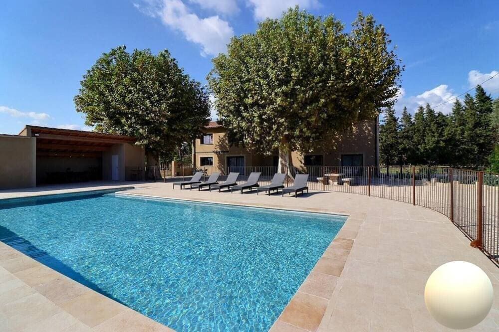 Gîte Spacieux, Rénové, Climatisé Avec Grande Piscine Sécurisée, Jardin Clos 1