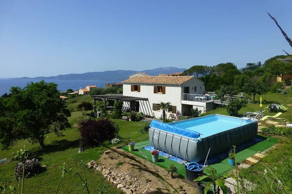 F3 von 80m², Schwimmbad mit Meer und Bergen Ankunft möglich Woche 1