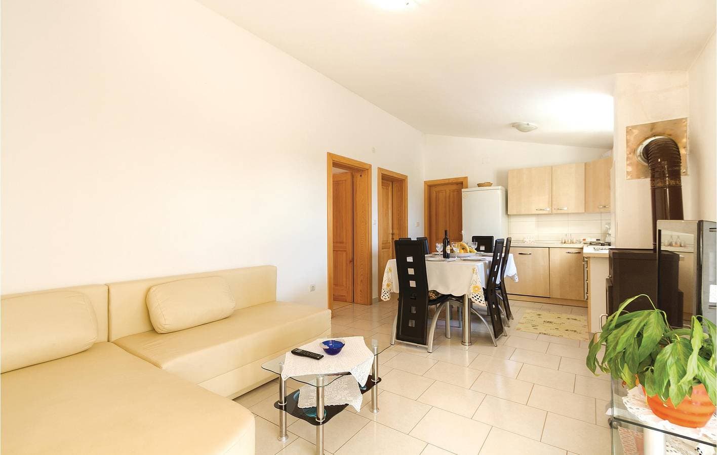 Foto 13 von 42: Charmante 2-Zimmer-Wohnung mit Pool und Annehmlichkeiten, 1,5 km vom Strand entfernt