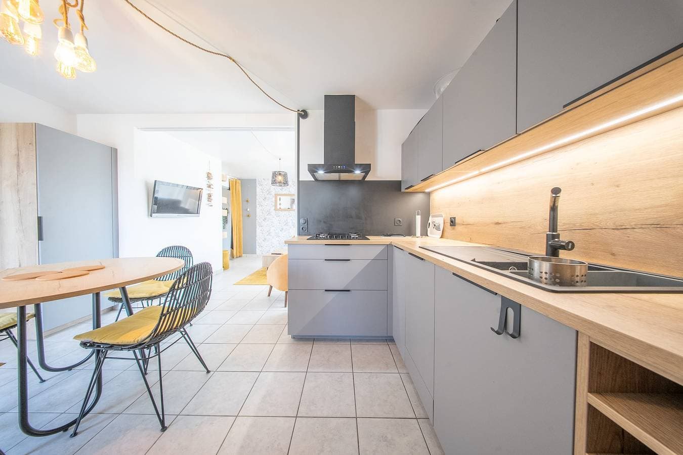 Foto 13 von 28: Ferienwohnung für 4 Personen mit Terrasse