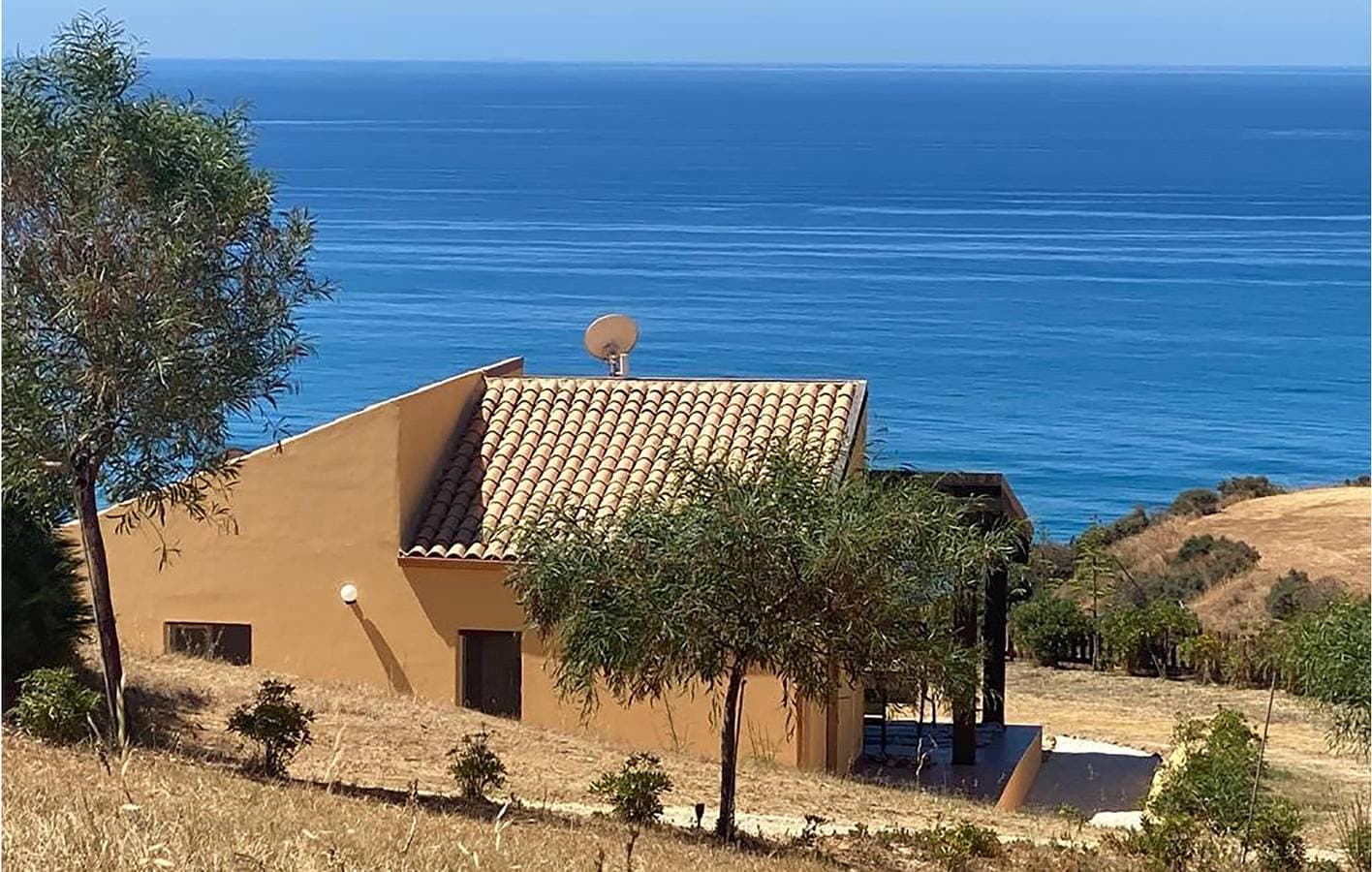 Foto 3 von 35: Apartment mit Meerblick, Pool und Terrasse