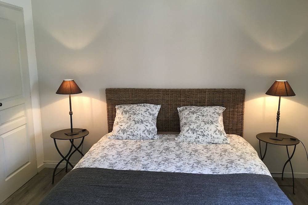 Foto 2 von 30: Einzelhaus mit Charme Gordes, Private pool, sehr ruhig, Sicht Luberon