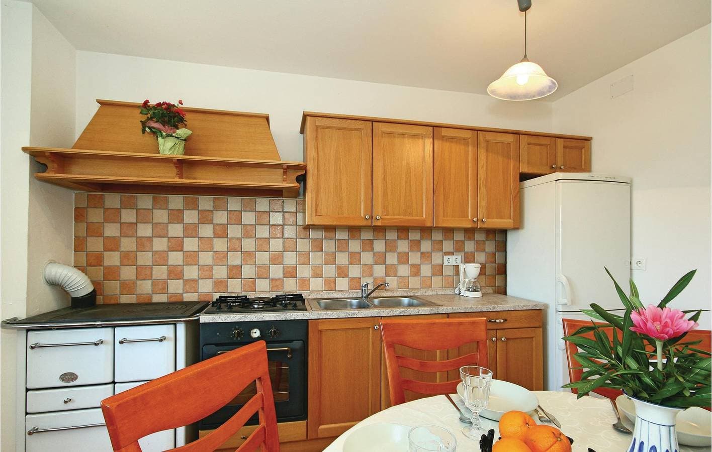 Foto 3 von 16: Gemütliche 93 m² große Wohnung mit Terrasse, Garten und kostenlosem WLAN