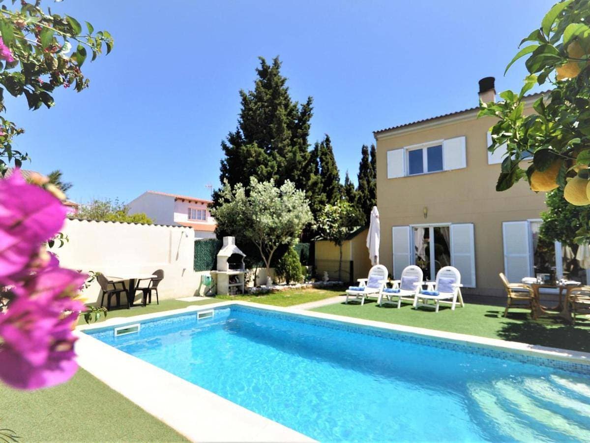 Holiday Home VILLA HUGO Casa en zona residencial tranquila Bahía Grande con Piscina Privada- by Interhome 1