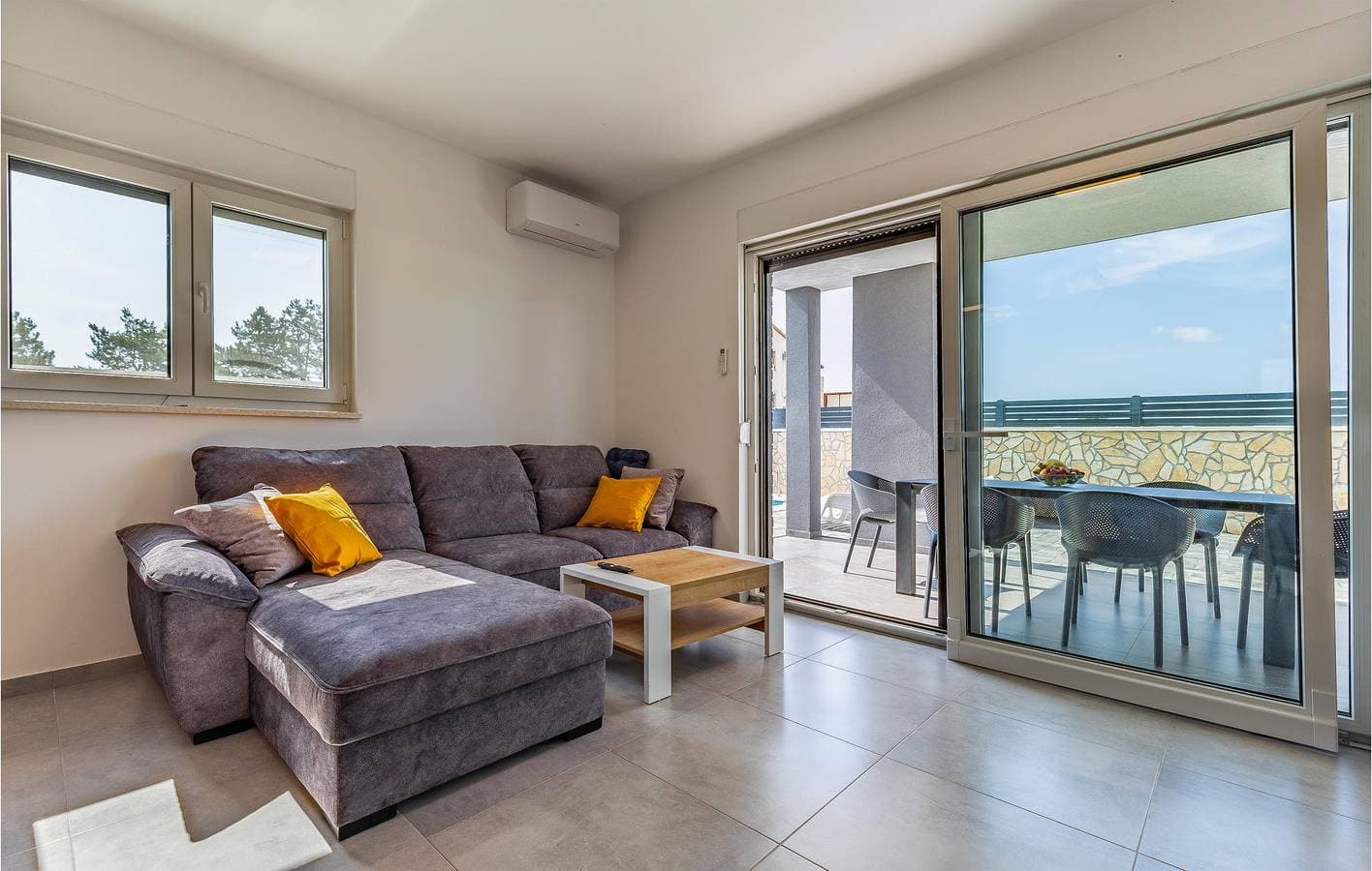 Foto 4 von 40: Charmante 130 m² große Wohnung mit Pool, Terrasse und WLAN in der Nähe des Stadtzentrums von Sisan