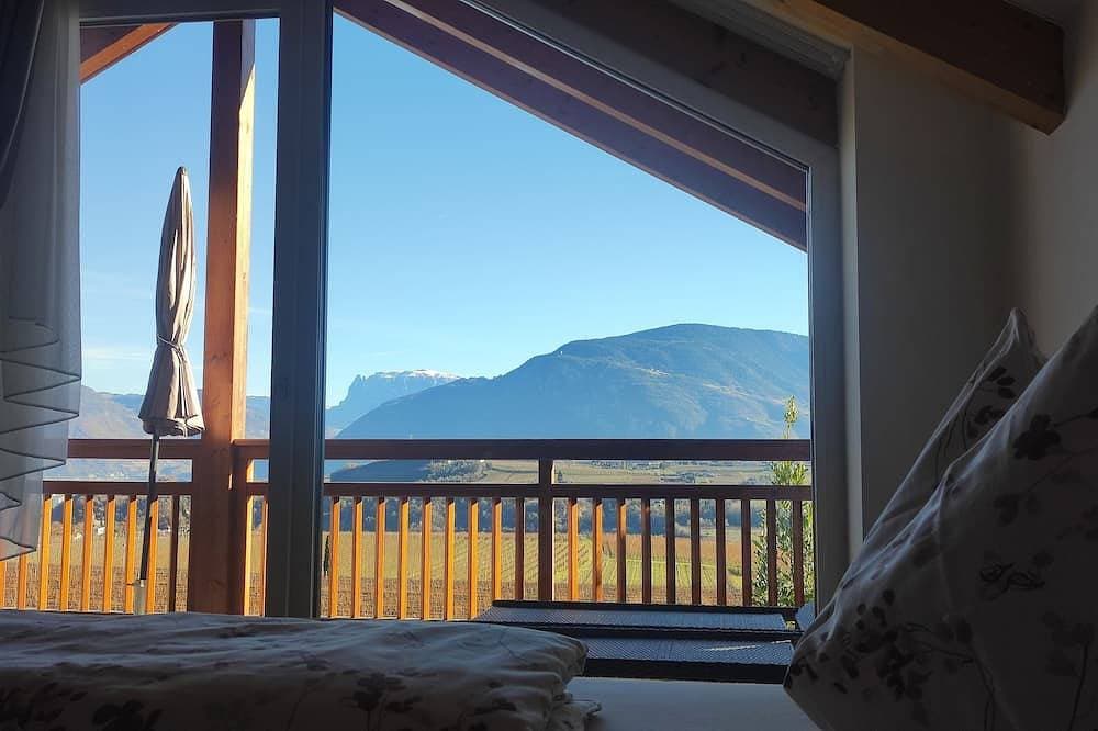 Foto 3 von 21: Oberberghof - Fw mit Terrasse, traumhafter Aussicht, Sauna und Biobadeteich