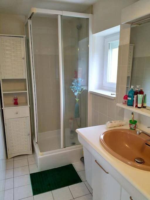 Foto 5 von 11: Three-Bedroom House