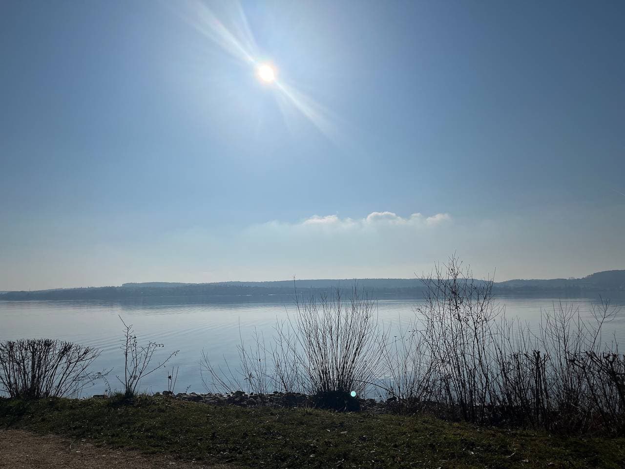 Foto 2 von 12: Gästehaus 'Fewo Strandweg Überlingen' mit Bergblick, Gemeinschaftsgarten und Balkon
