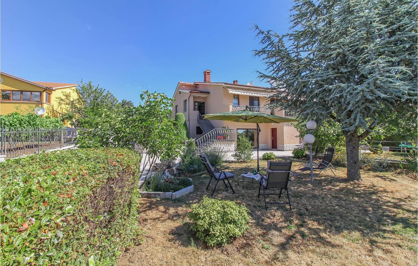 Charmante Ferienwohnung mit Terrasse, WLAN und Parkplatz in der Nähe von Gračišće 1