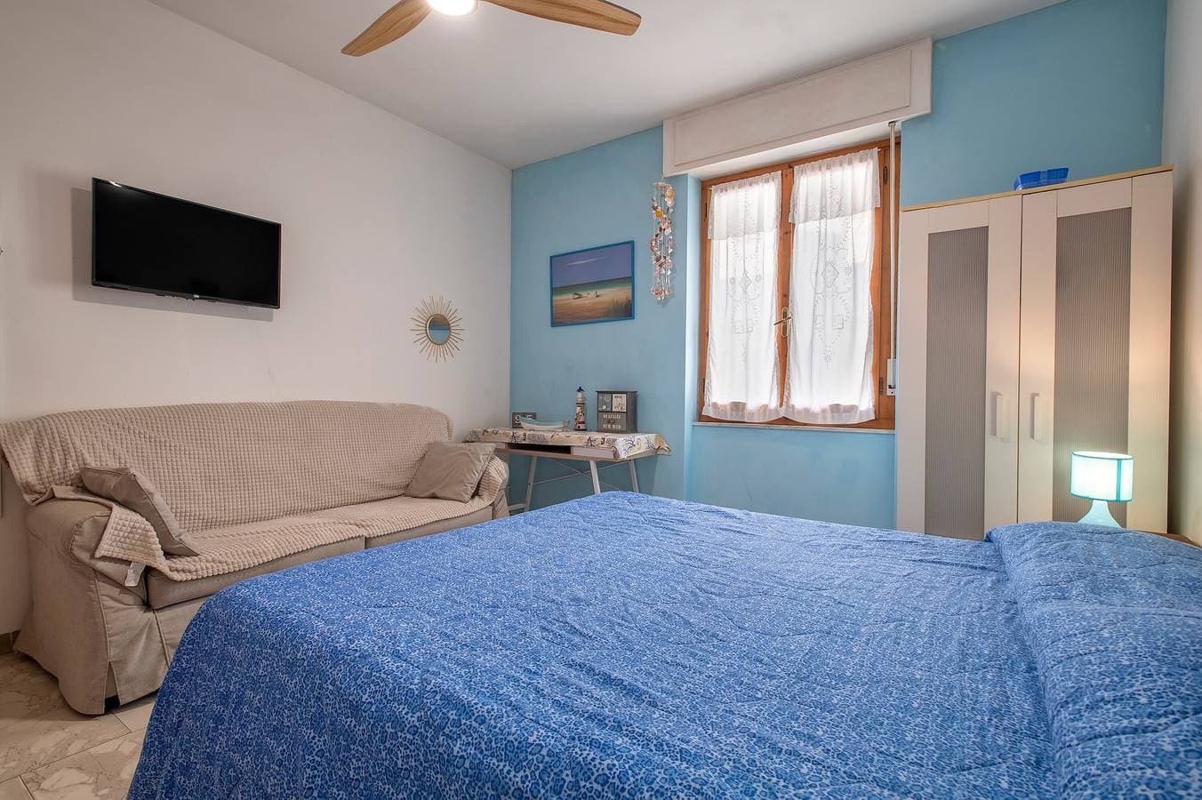 Foto 3 von 25: Ferienwohnung 'Alghero Lido A 100mt Dalla Spiaggia' mit Meerblick, Balkon und Wi-Fi