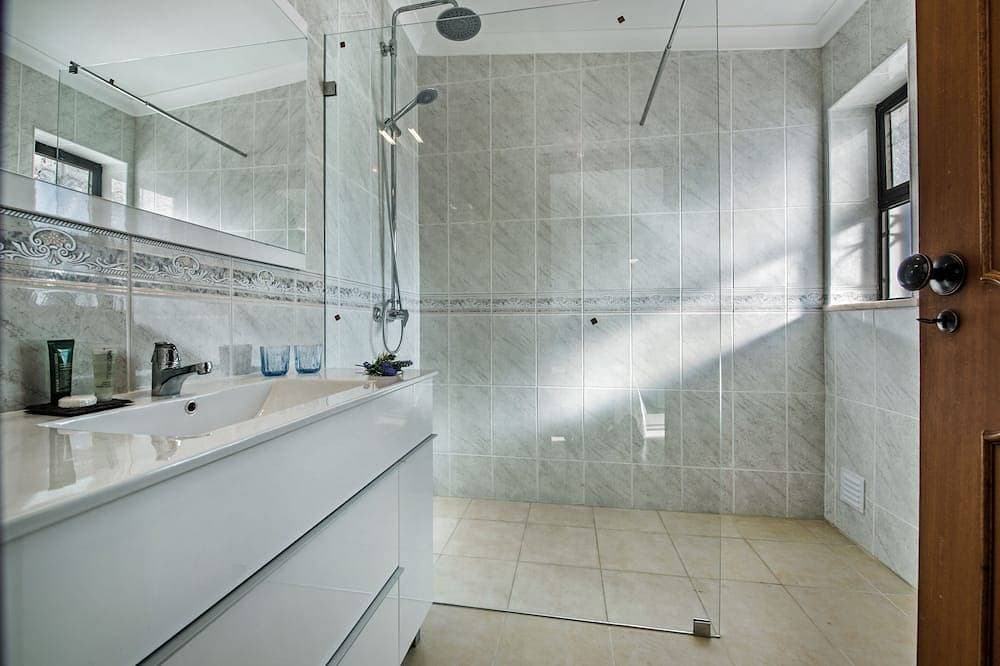 Foto 6 von 30: Villa Susana ~ Beheizter Pool* ~ Schnelles Wi-Fi ~ 6 + 4 Kinderbetten - Buchung 2027 & 2028 Jetzt!